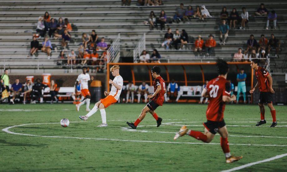 The Path to College Soccer: A Footballer’s Journey from Sunderland to Clemson - Hytro